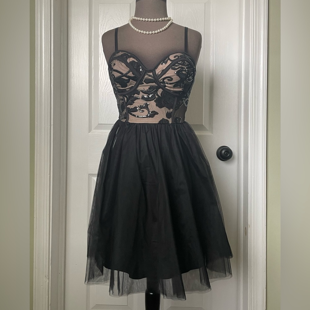 Entry Black cocktail dress